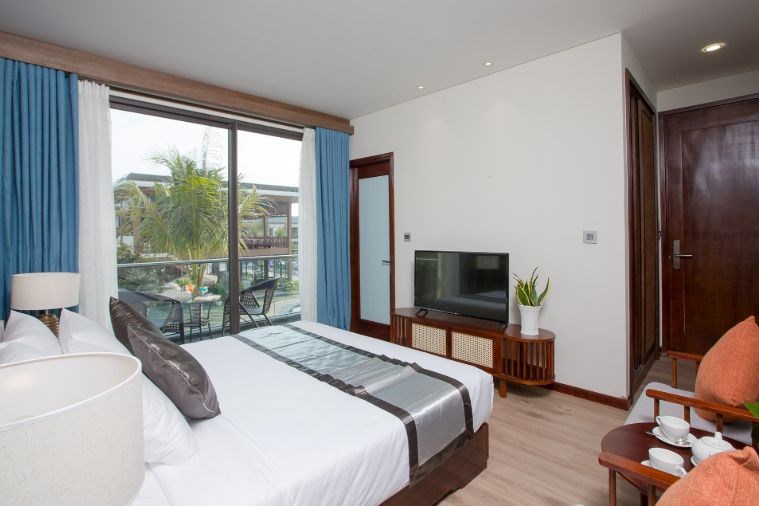 Deluxe Mountain View